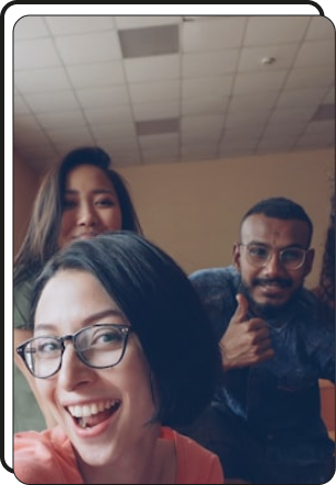 Grupo de estudantes UNIASSELVI